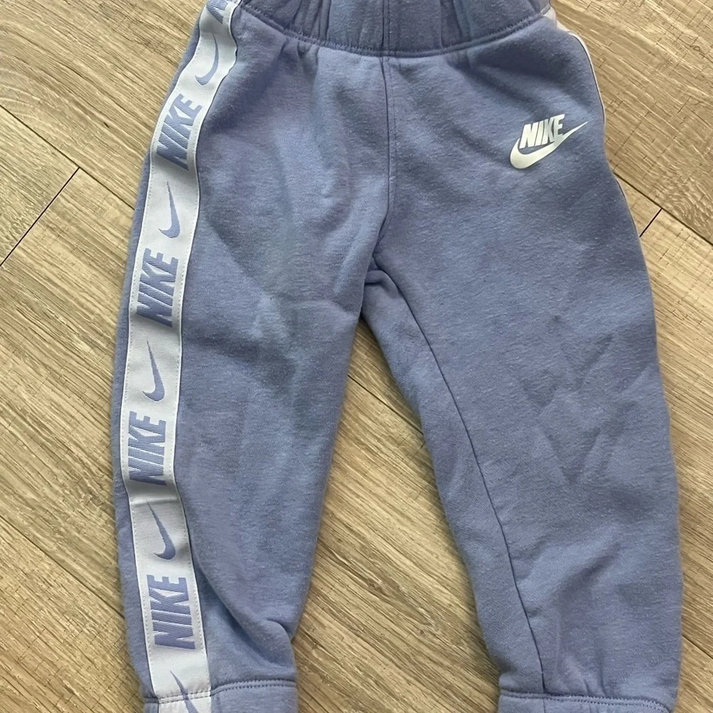Nike Joggers 2t